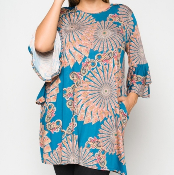Crepas Tops - Plus tunic with double ruffled sleeves